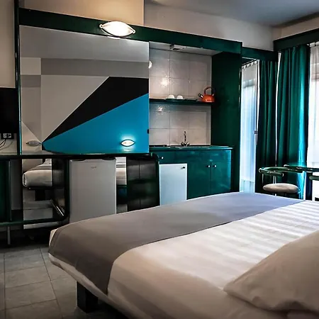 Business Hotel 3*