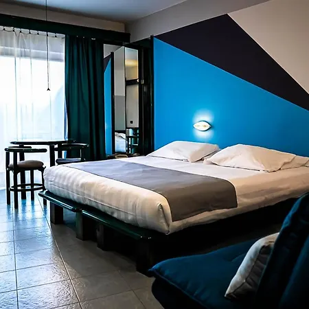 Business Hotel 3*