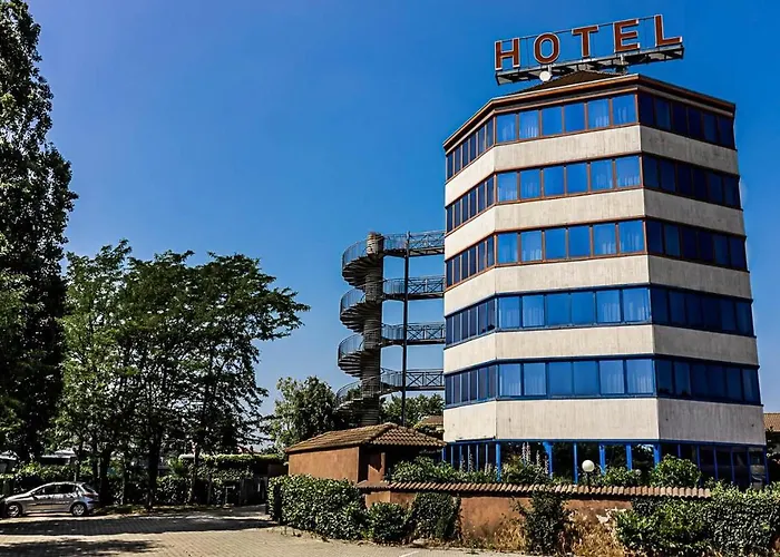 Business Hotel